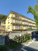 信栄マンションの外観