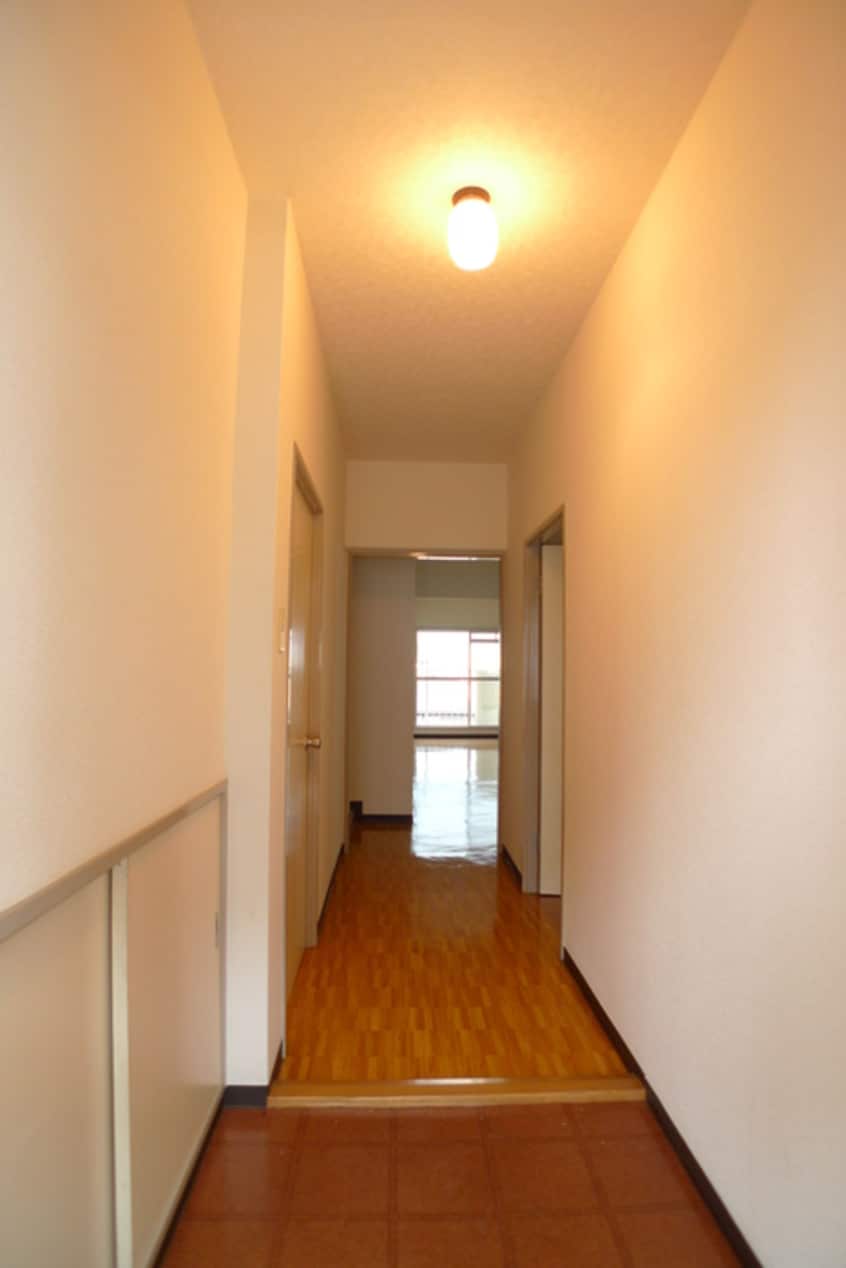 居室 信栄マンション