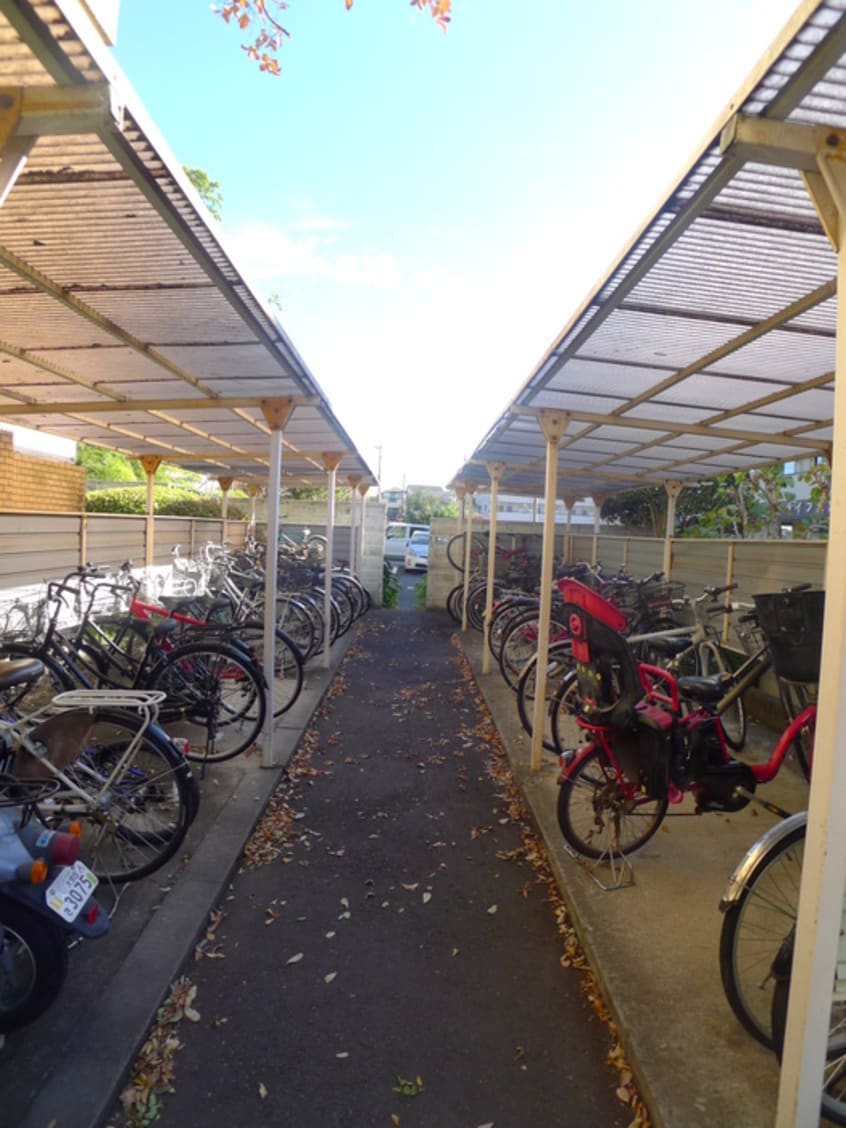 駐輪場 信栄マンション