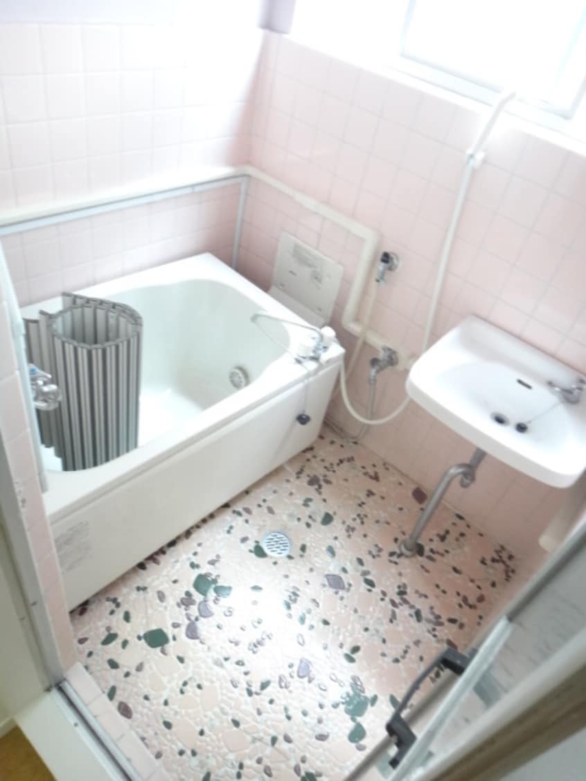 バス／シャワールーム等 石徳ビル