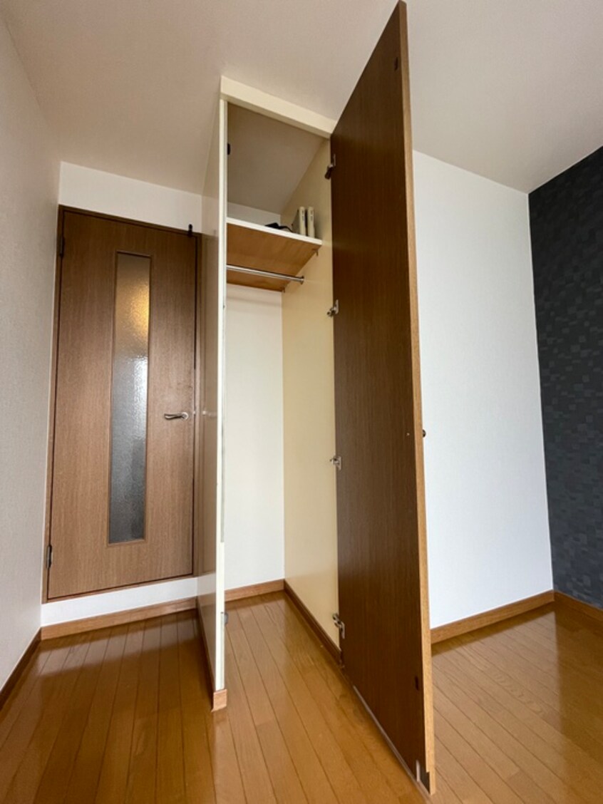 収納 アム－ル鶴川