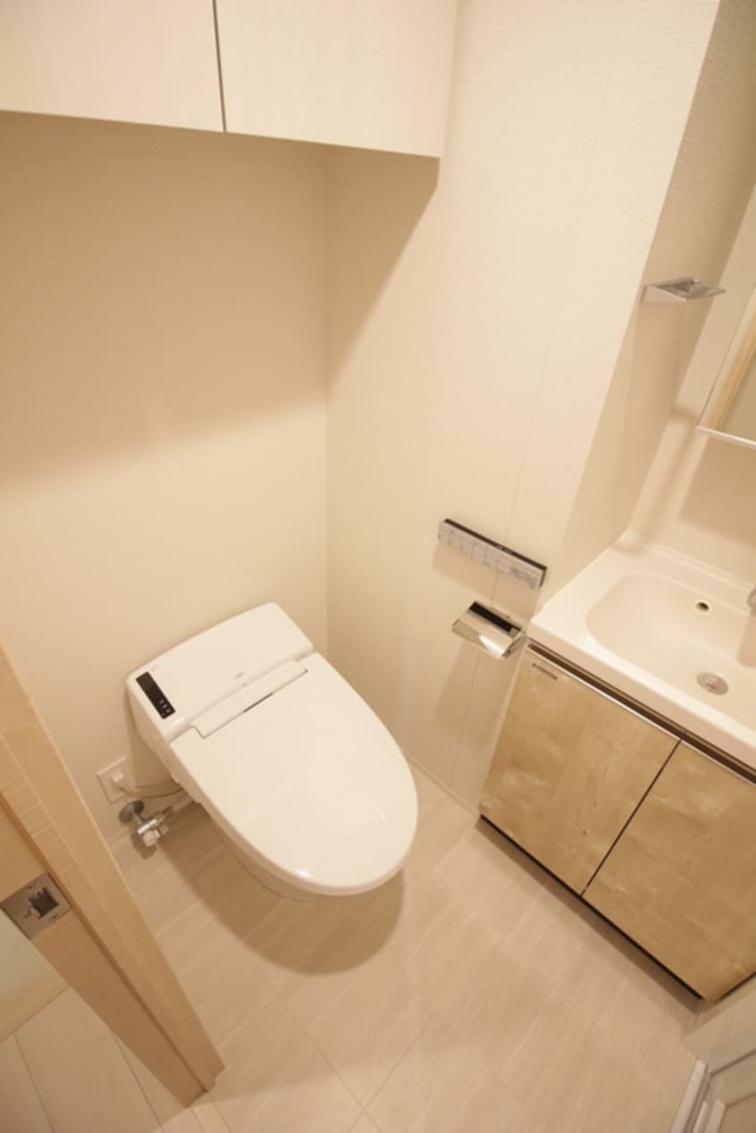 トイレ ドゥーエ二子新地