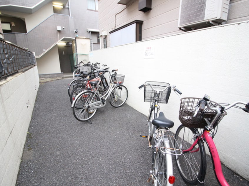 駐輪場 イクス新小岩
