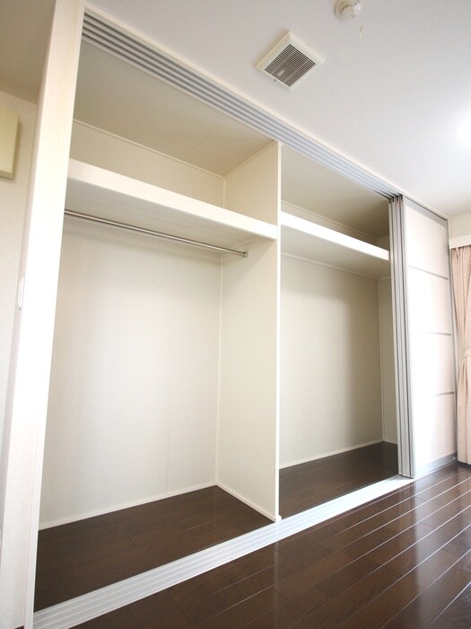 収納 松下邸貸家