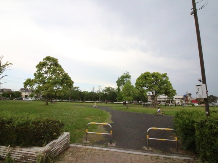 篠崎公園(公園)まで192m ルナベル－ナ