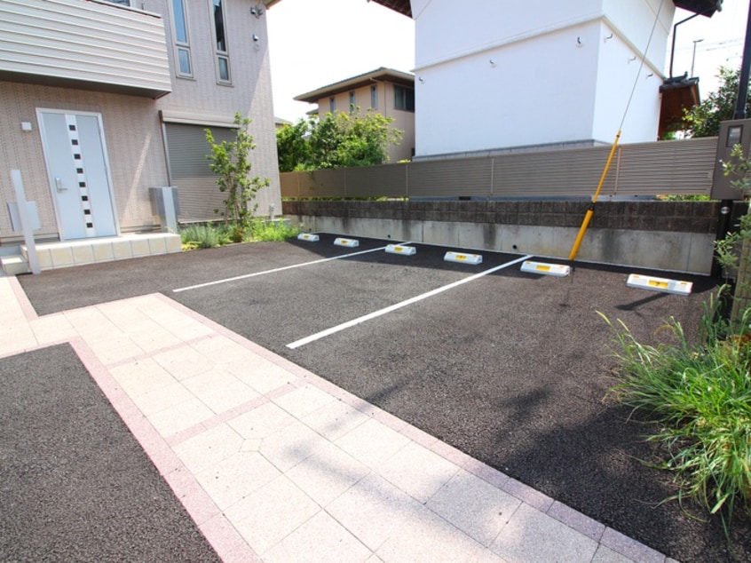 駐車場 ライラックガーデンB棟