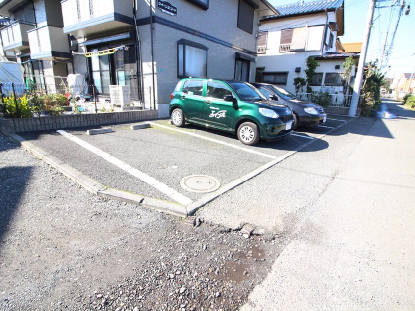 駐車場 クイーンズコート