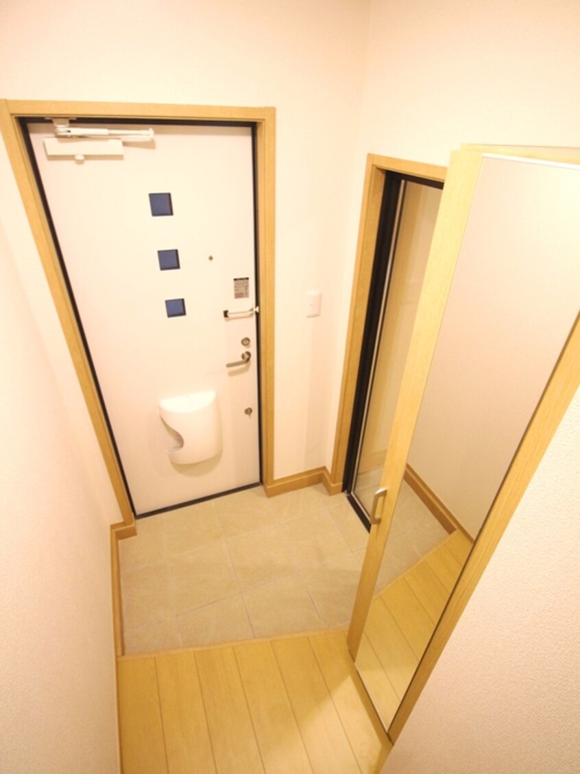 玄関 仮)三芳ガレージハウス　C棟