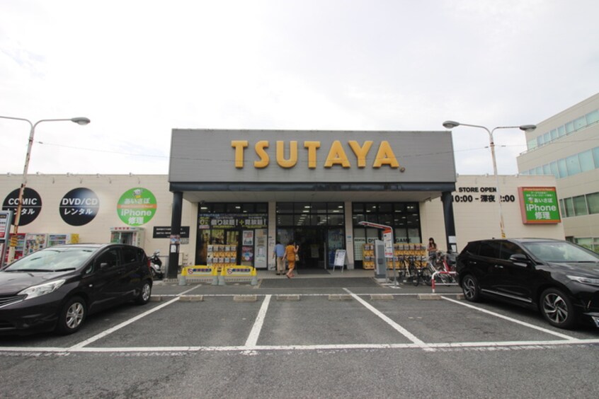 TSUTAYA瑞江店(ビデオ/DVD)まで674m ＴＭＴ参番館