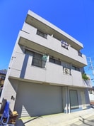 Ｓ・Ｔ三通ビルの外観