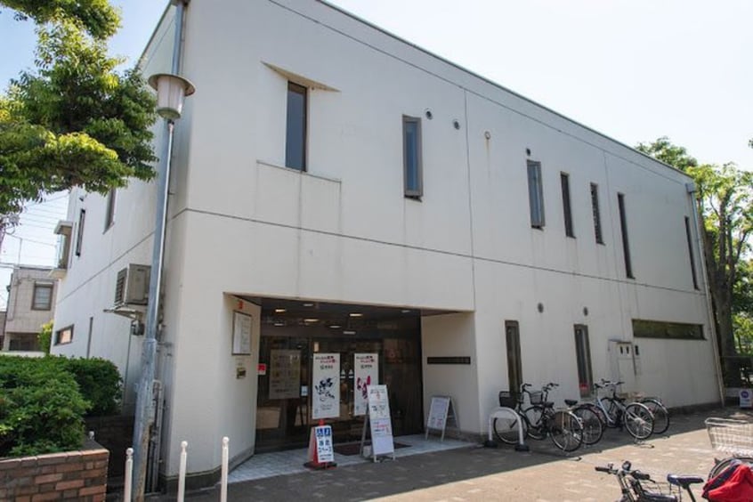 新宿区立西落合図書館(図書館)まで300m リノ西落合