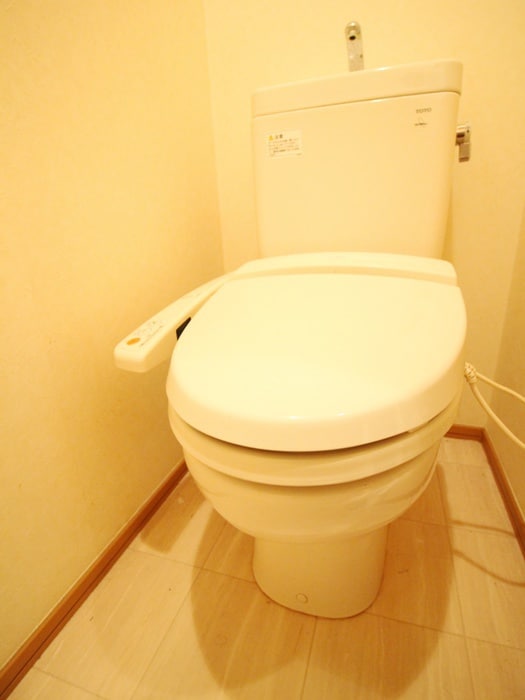 トイレ 高根サンスタ－