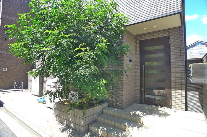 エントランス部分 メゾン・ドゥ・ソレイユ