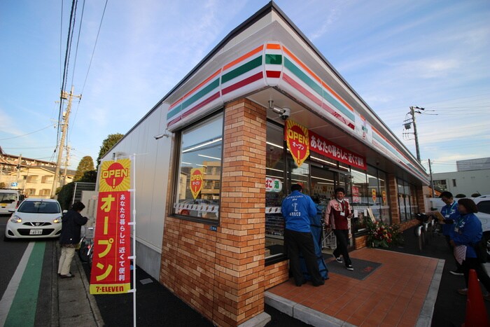 セブンイレブン　川崎上小田中1丁目店(コンビニ)まで312m コンチネンタルヒロＡ