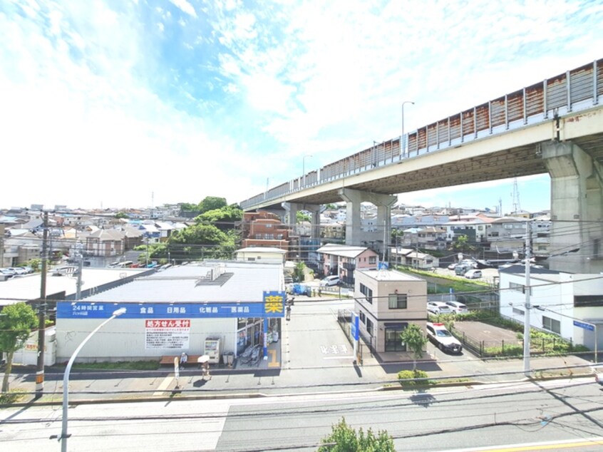 室内からの展望 ＢＥＡＭＳ弘明寺