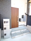 エントランス部分 ルナマーレ七里