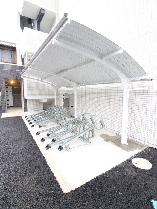 駐輪場 コンソラータ桜木