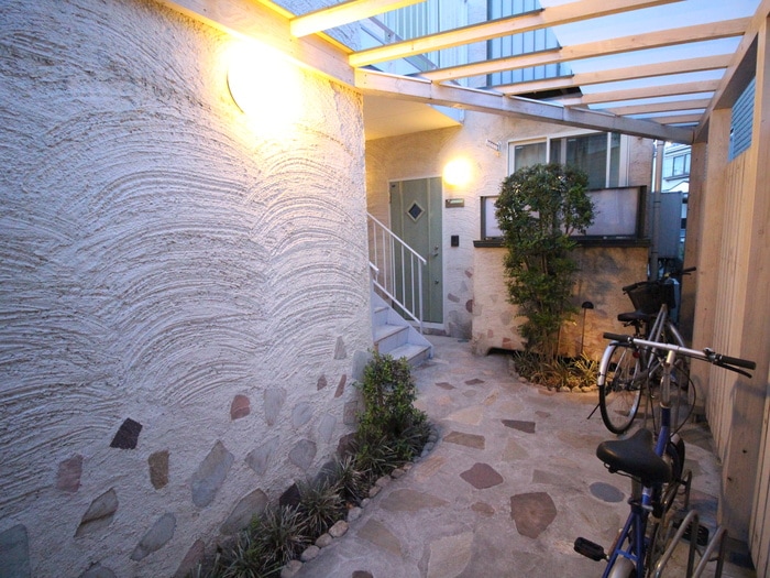 エントランス部分 カスタ－ニエナ