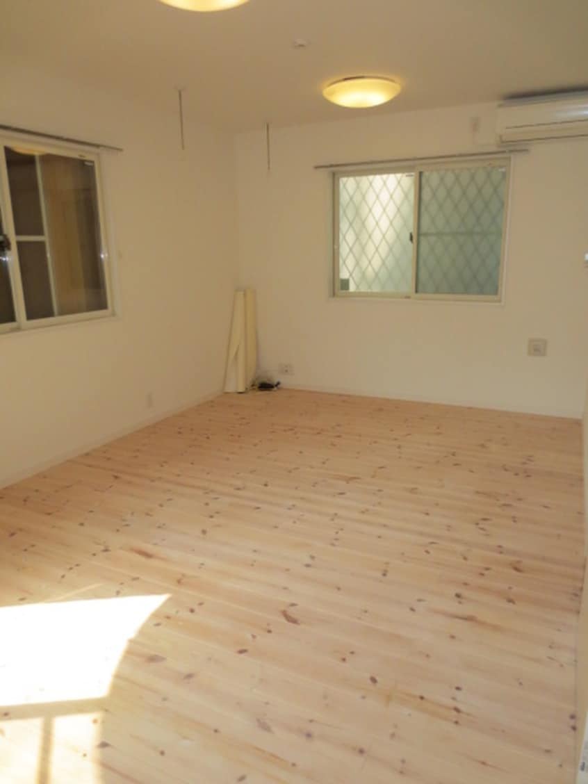 居室 カスタ－ニエナ