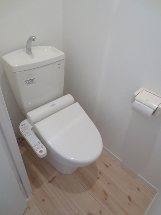 トイレ カスタ－ニエナ