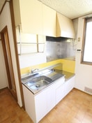 キッチン ハイツシャインＢ