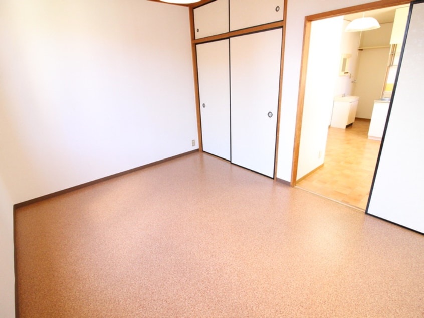 居室 ハイツシャインＢ