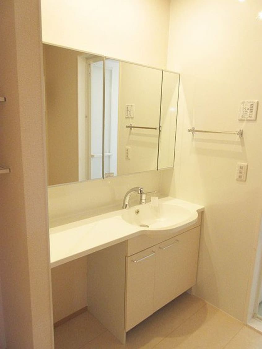 洗面 スイーベル