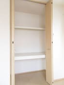 収納 スイーベル