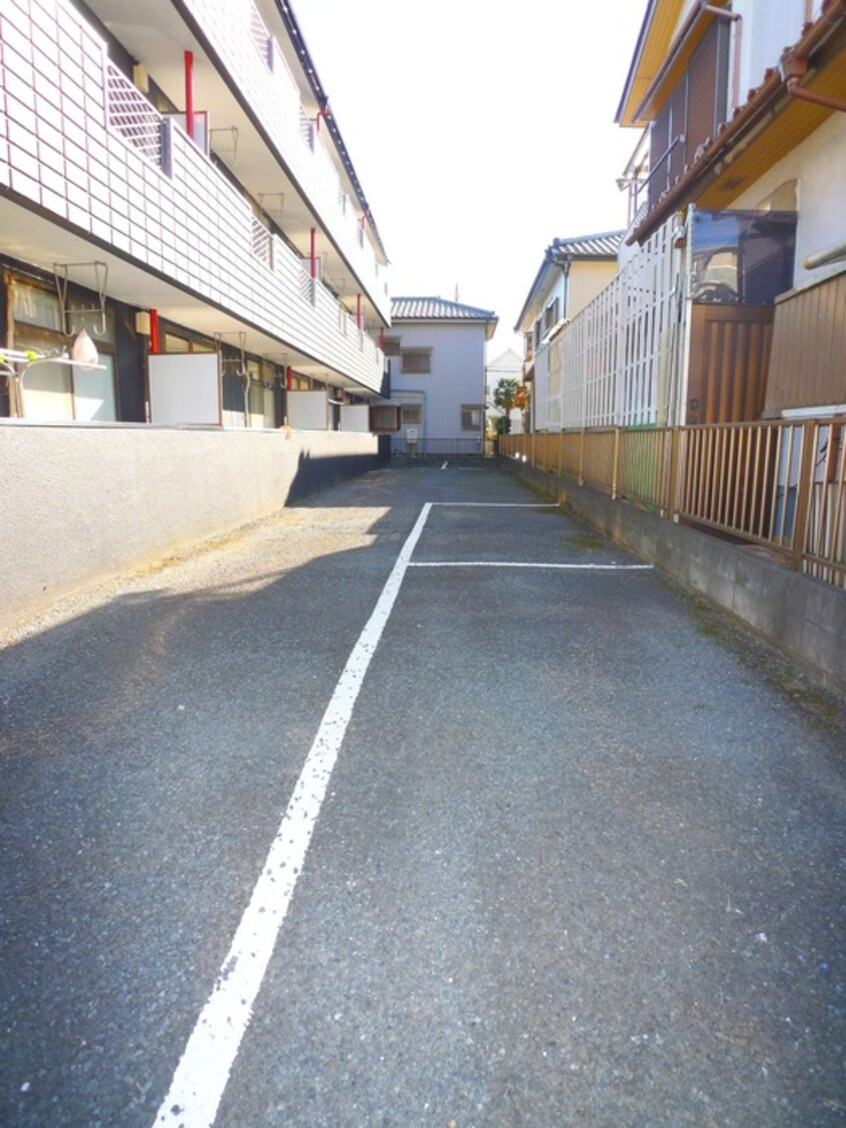 駐車場 ﾆｭｰﾌﾟﾘﾝｽﾏﾝｼｮﾝ