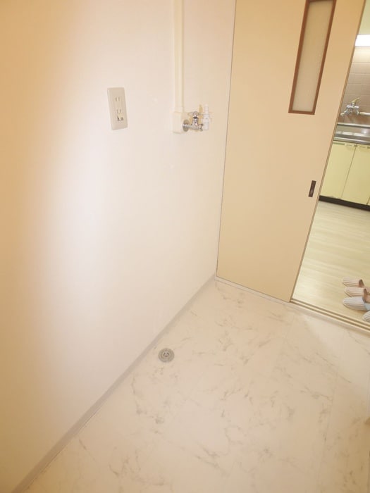 洗濯機置場 ﾆｭｰﾌﾟﾘﾝｽﾏﾝｼｮﾝ