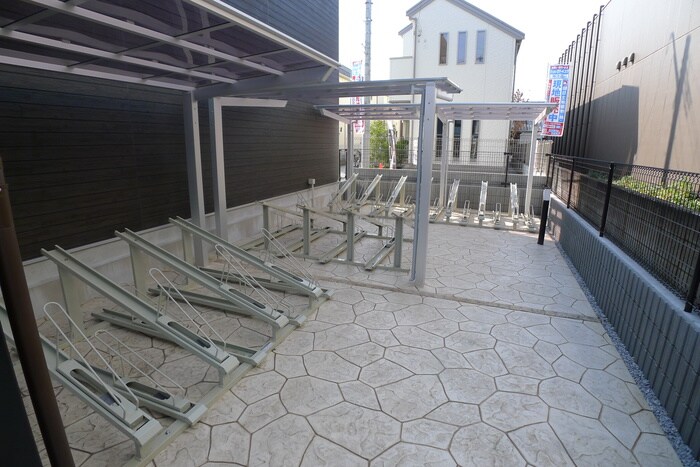 駐輪場 リブリ・花小金井