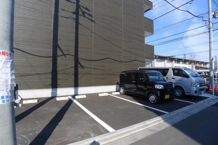 駐車場 リブリ・花小金井