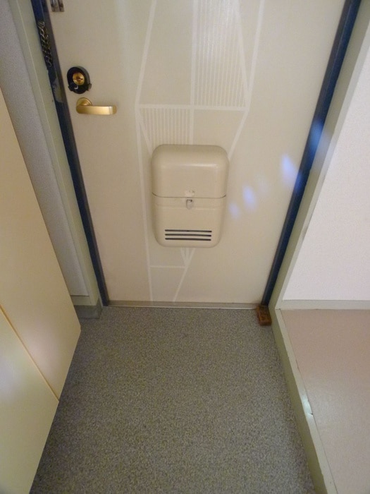 玄関 ゴ－ルデンハイム綾瀬