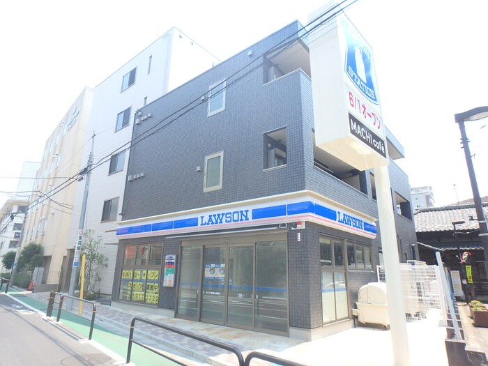 ローソン志村坂上駅南店(コンビニ)まで246m 小豆沢２パレス