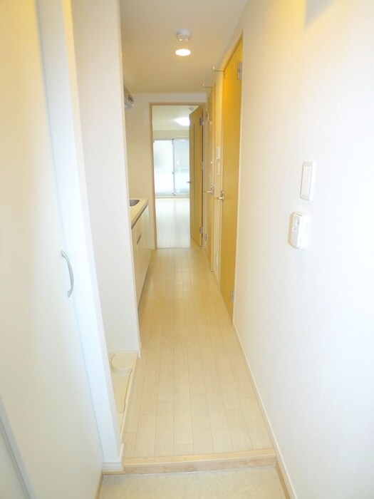 玄関 リブリ・ベルカーサＳＡＤＡＫＩ