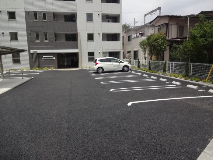 駐車場 ベルコロレⅢ