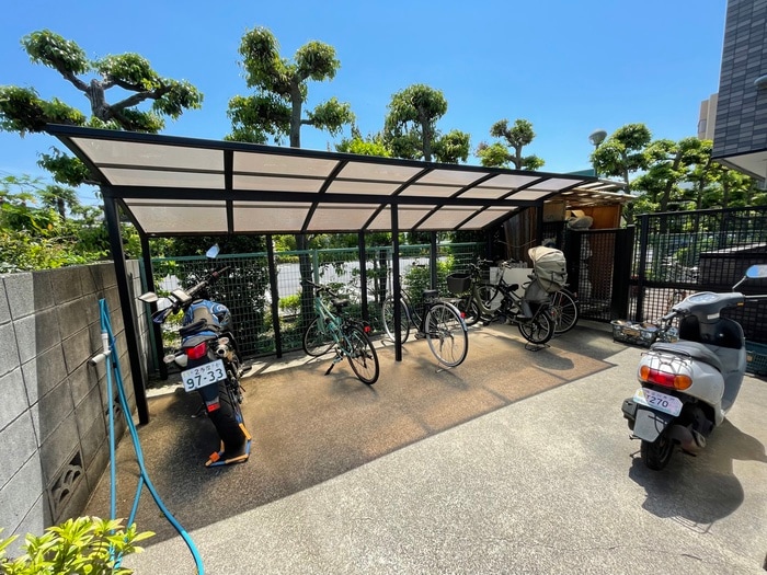 駐輪場 バルベーラ