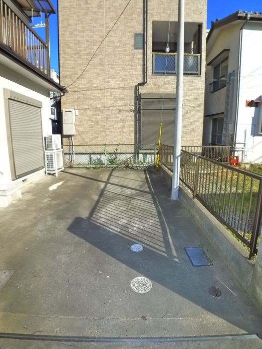 駐車場 佐藤貸家