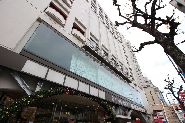 タウンセブン(デパート)まで382m ステラメゾン荻窪