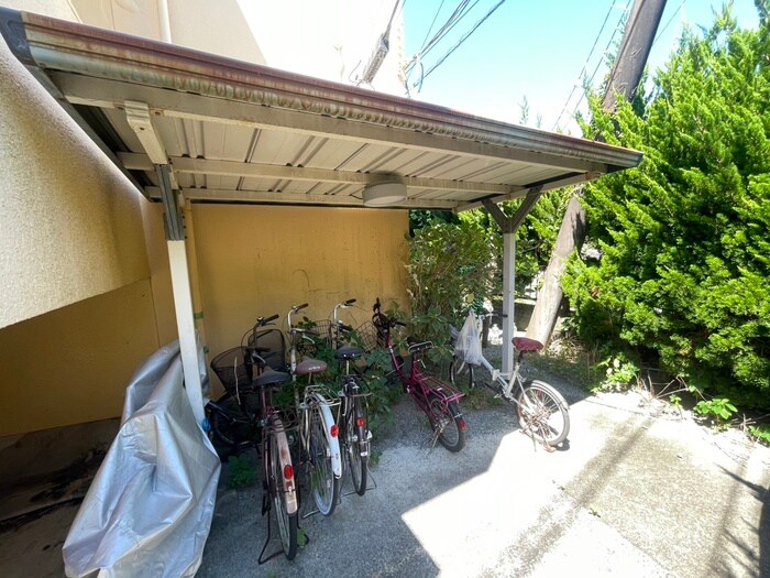 駐輪場 稲荷森マンション