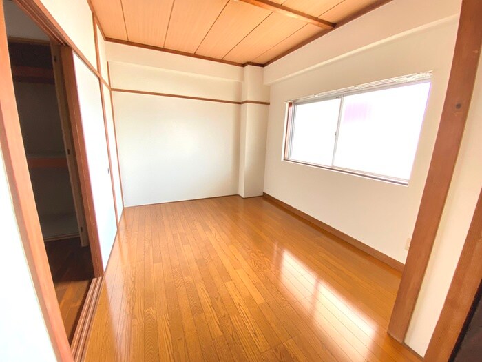 居室 稲荷森マンション