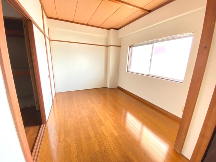 居室 稲荷森マンション