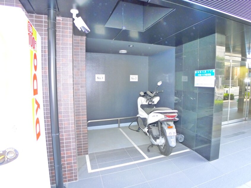 バイク置き場 アイルプレミアム押上ノース