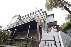 東逸見貸家