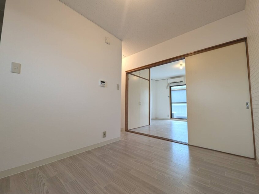 居室 エイシンハイム