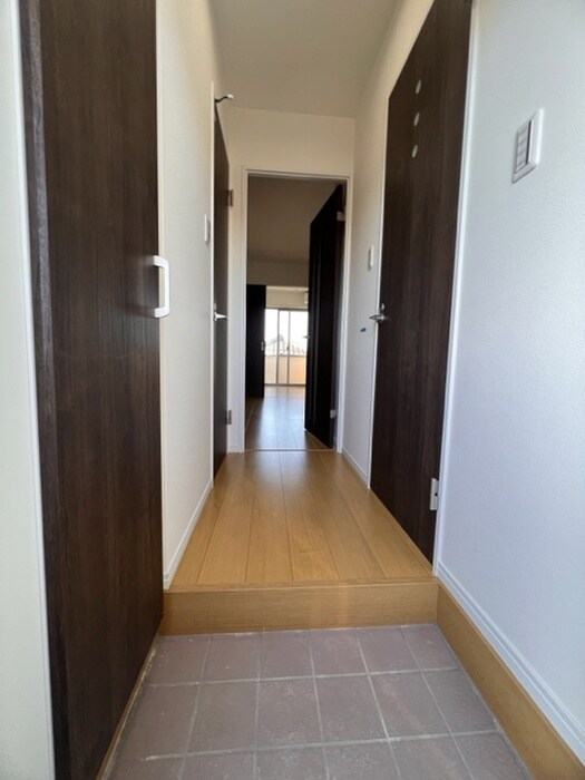 廊下 アモール三郷