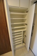 靴箱 LUNIQ錦糸町