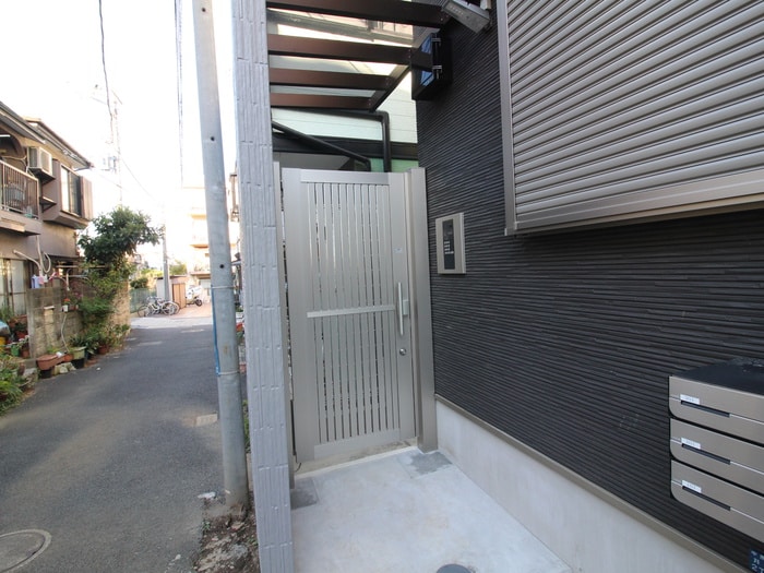 エントランス部分 ワイズ日吉