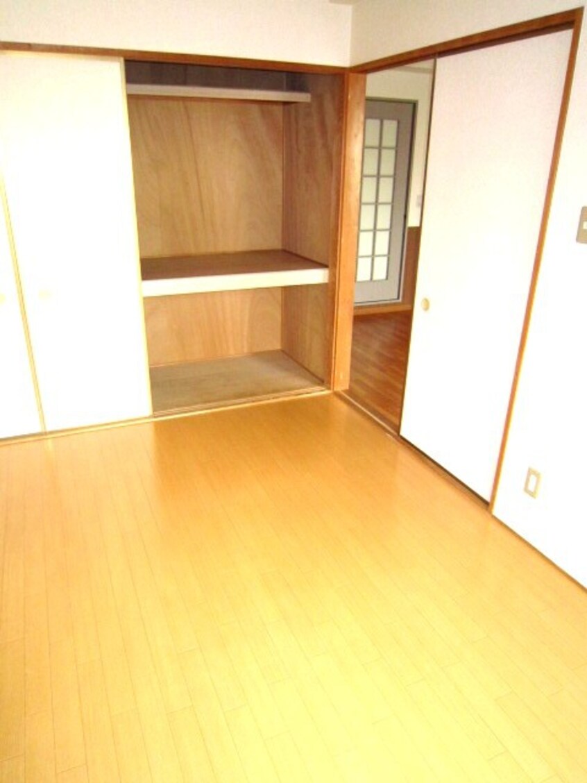 収納 ミドルロ－ド壱番館