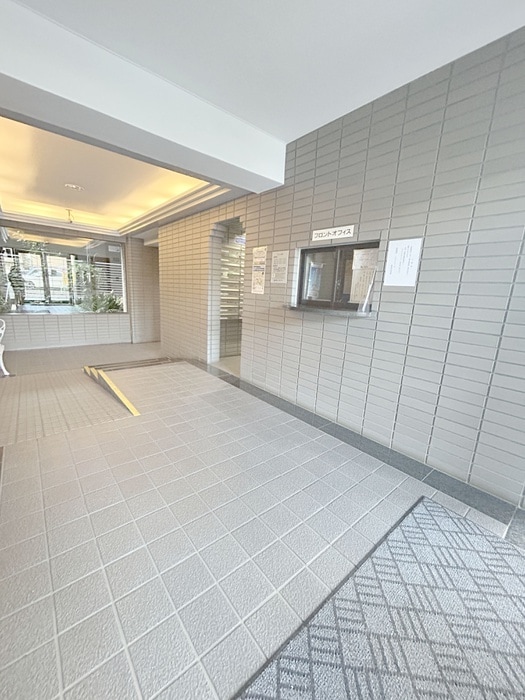 エントランス部分 ワコーレ春日部（405）